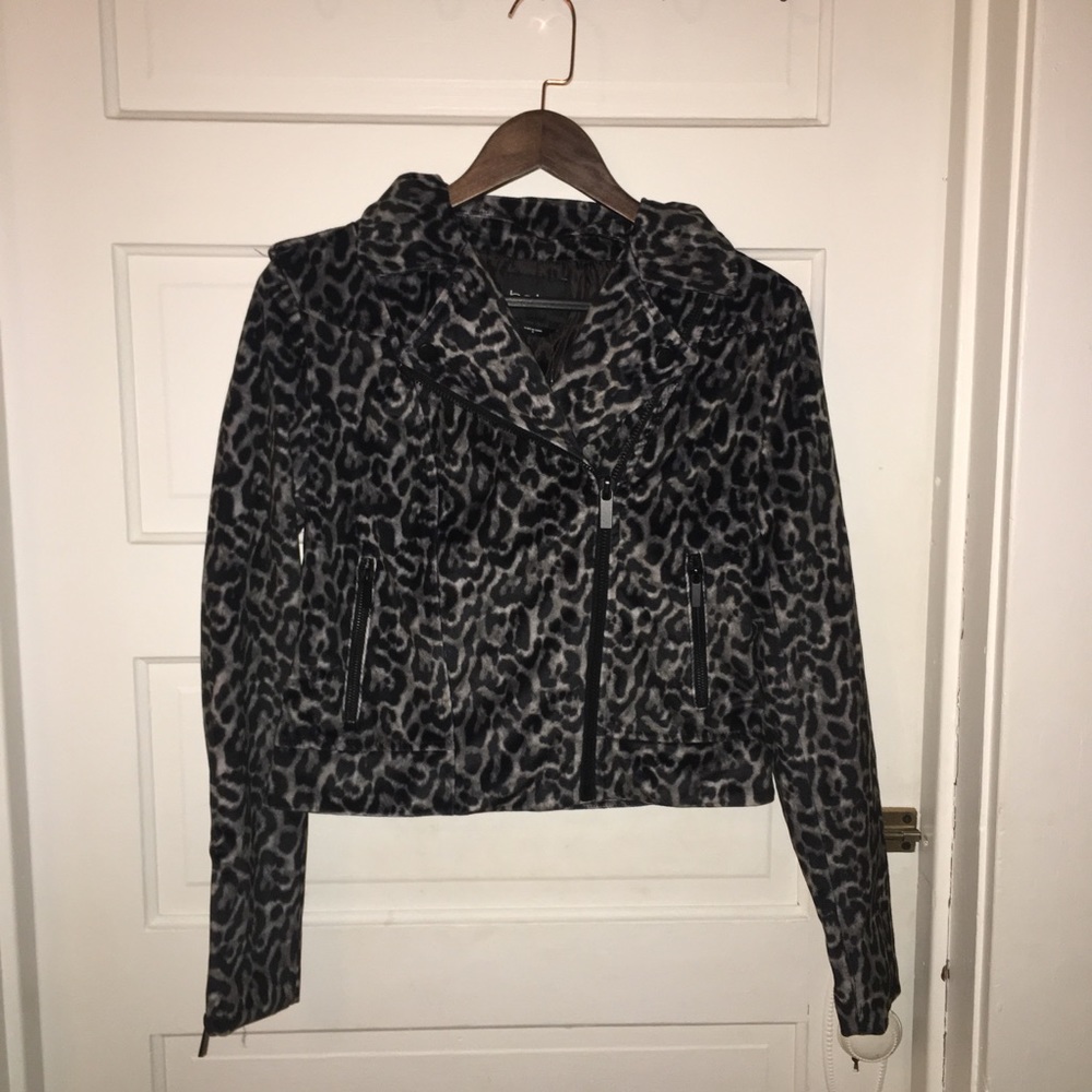 Bebe leopard print jacket - Picture 2 of 7